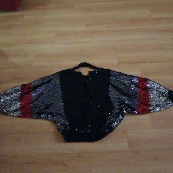 Pull over sequin top - Picture 2 of 3